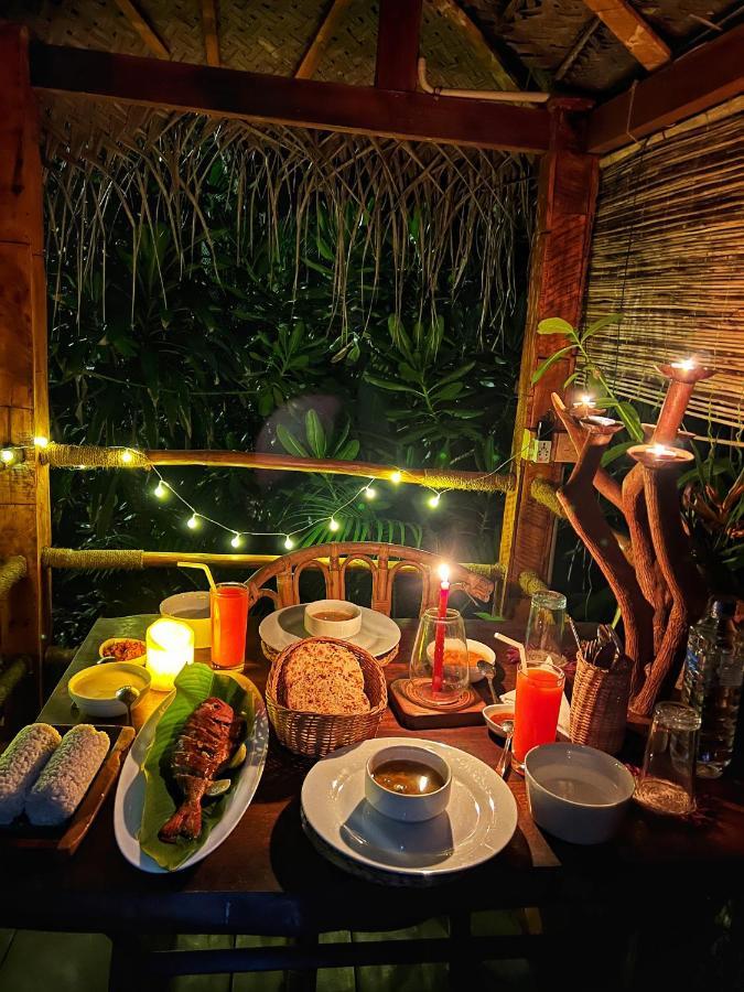 Igabara Hobbit House Hotell Tangalle Exteriör bild