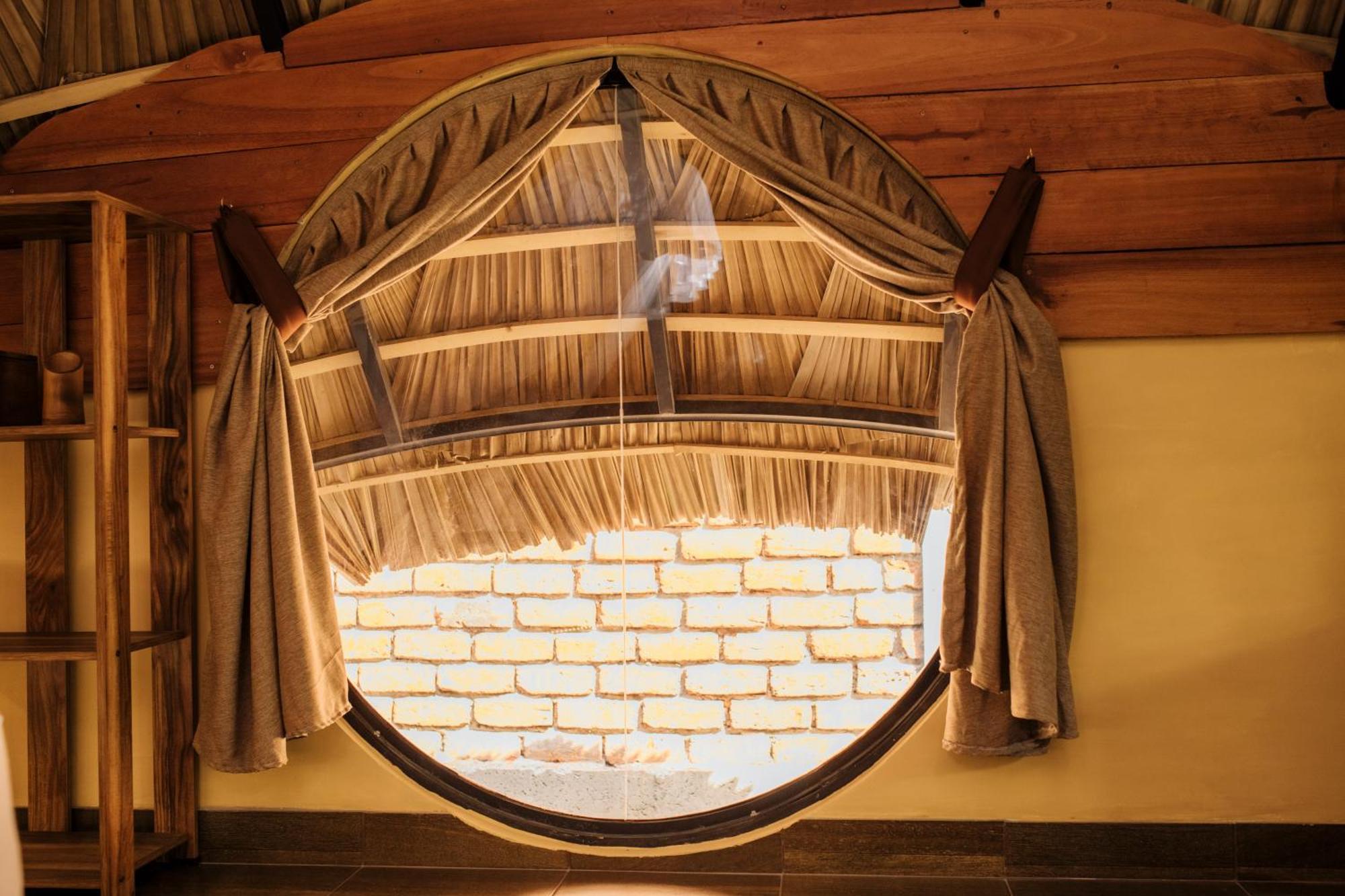 Igabara Hobbit House Hotell Tangalle Exteriör bild