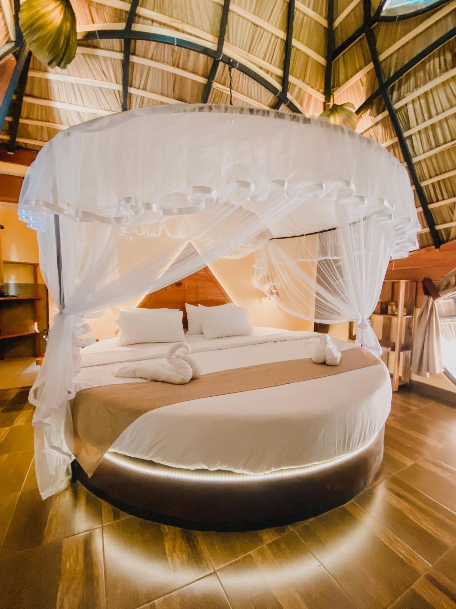 Igabara Hobbit House Hotell Tangalle Exteriör bild