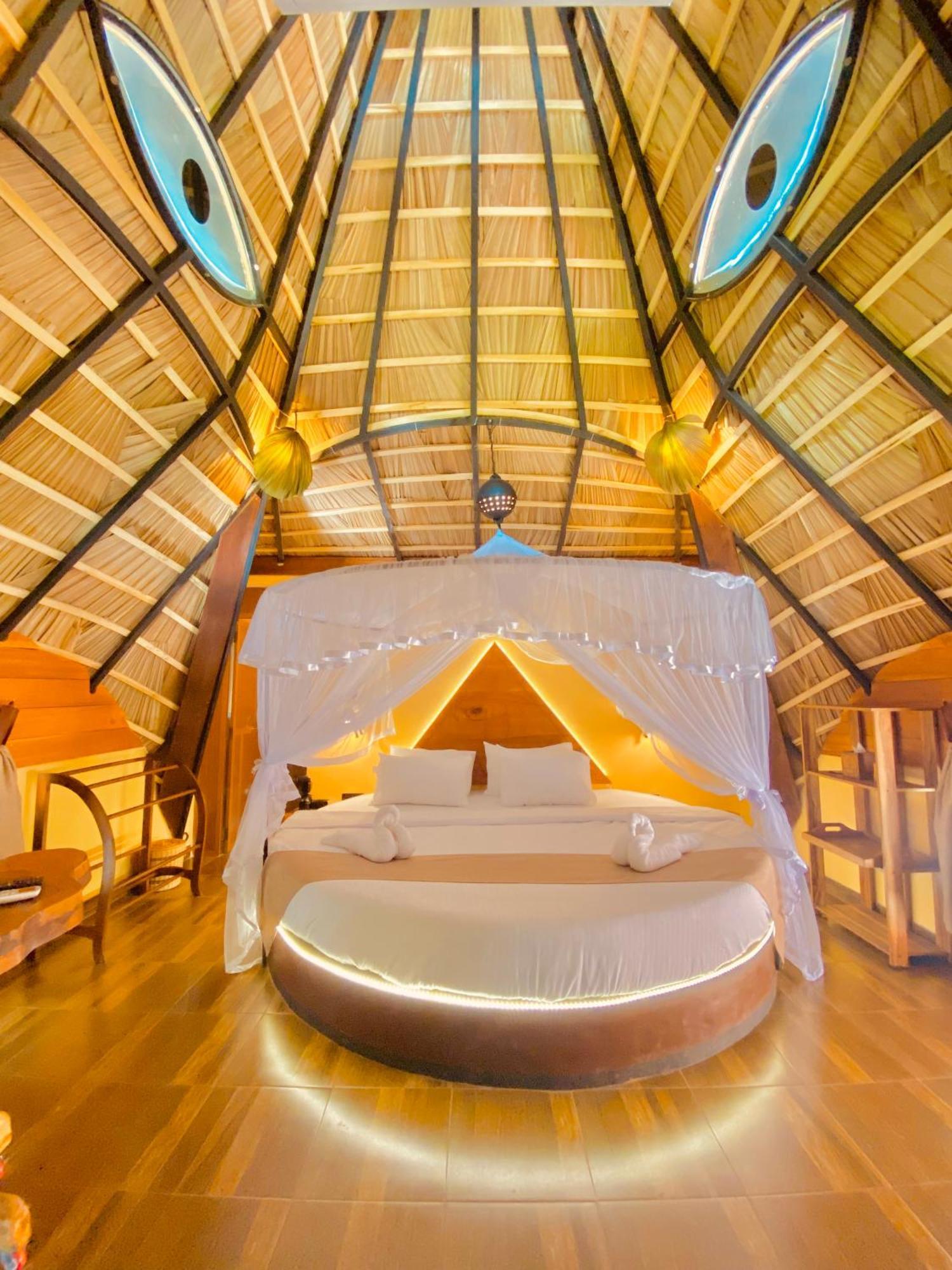 Igabara Hobbit House Hotell Tangalle Exteriör bild