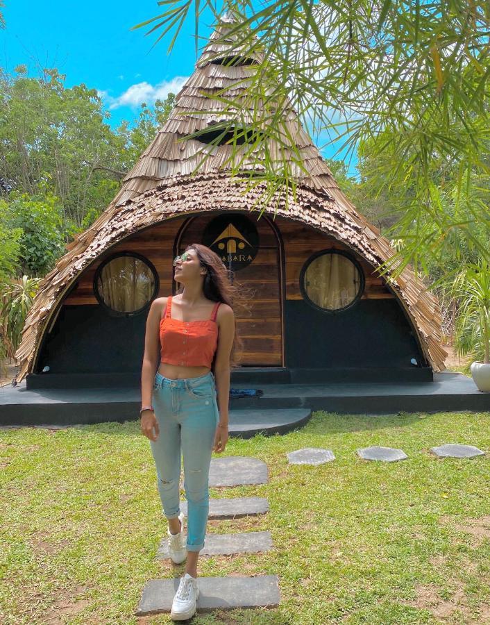 Igabara Hobbit House Hotell Tangalle Exteriör bild